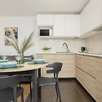 Aleja Solidarnosci Modern & Cozy Downtown By Renters Lägenhet Warszawa