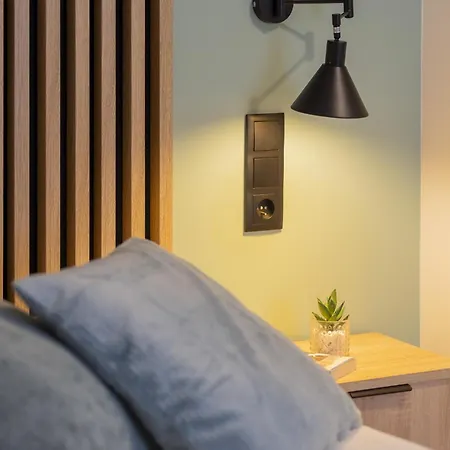 Aleja Solidarnosci Modern & Cozy Downtown By Renters *