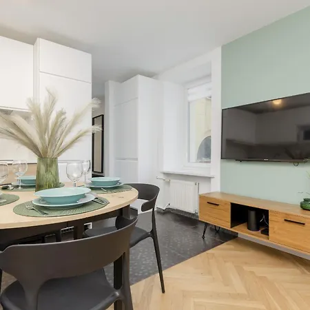 Aleja Solidarnosci Modern & Cozy Downtown By Renters 아파트 *